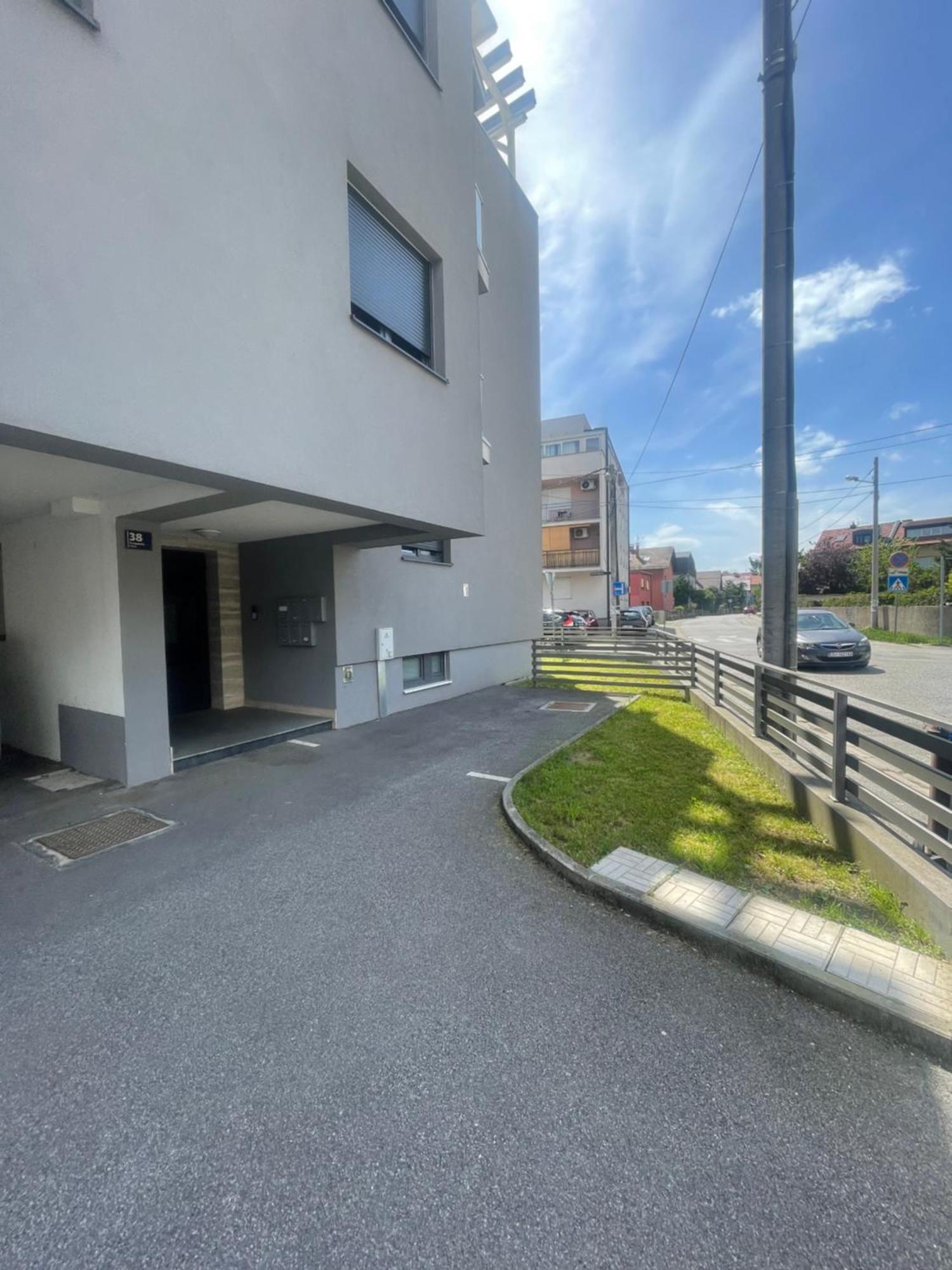 Lucky Place Apartment - Zumberacka With Free Private Parking Zagreb Exteriör bild
